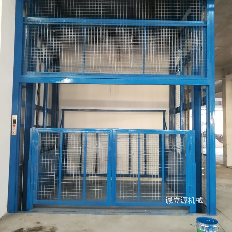 導軌式升降平台